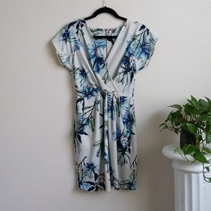 Closet London Blue Floral Casual Dress Size 6